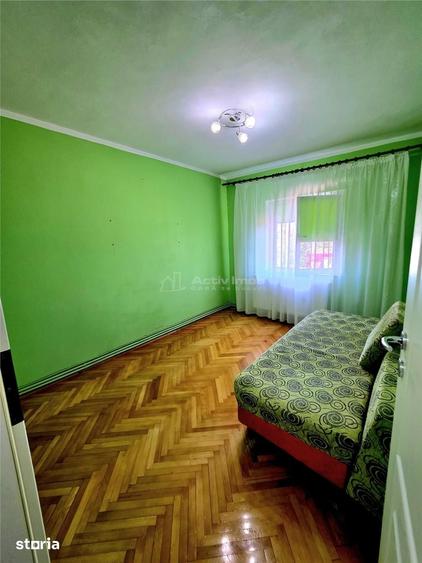 Apartament cu 4 camere decomandat în Dorobanți