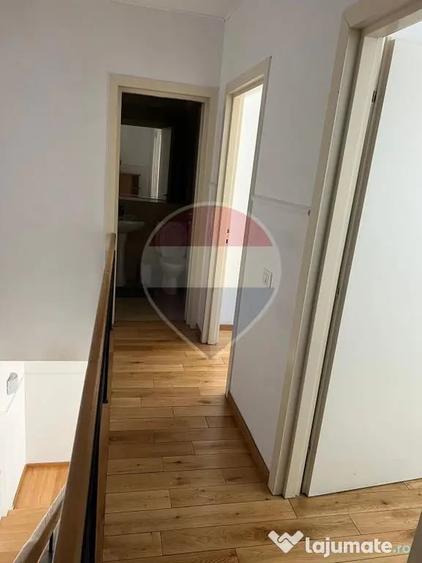 Apartament cu 3 camere semidecomandat în Nordului