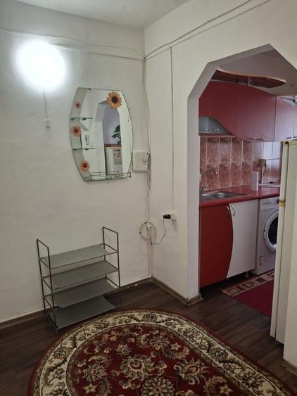 Garsonieră decomandată în Petros