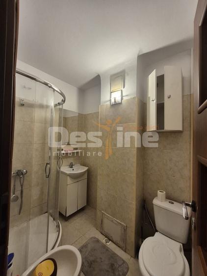 Garsonieră decomandată în B-dul București