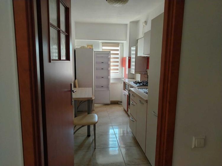 Apartament cu 2 camere decomandat în 9 Mai
