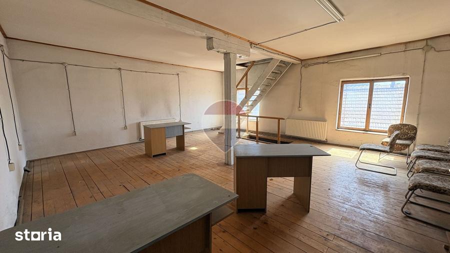 Spațiu comercial, de 350 mp, în Central