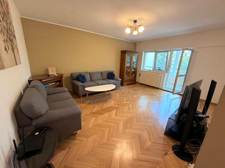 Apartament cu 4 camere decomandat în Sălaj