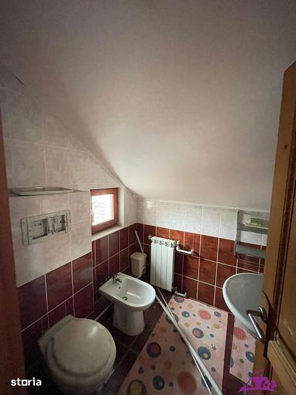 Casă cu 4 camere cu Teren 427 Mp în Central