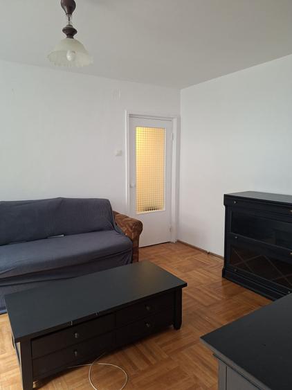 Apartament cu 2 camere semidecomandat în 7 Noiembrie
