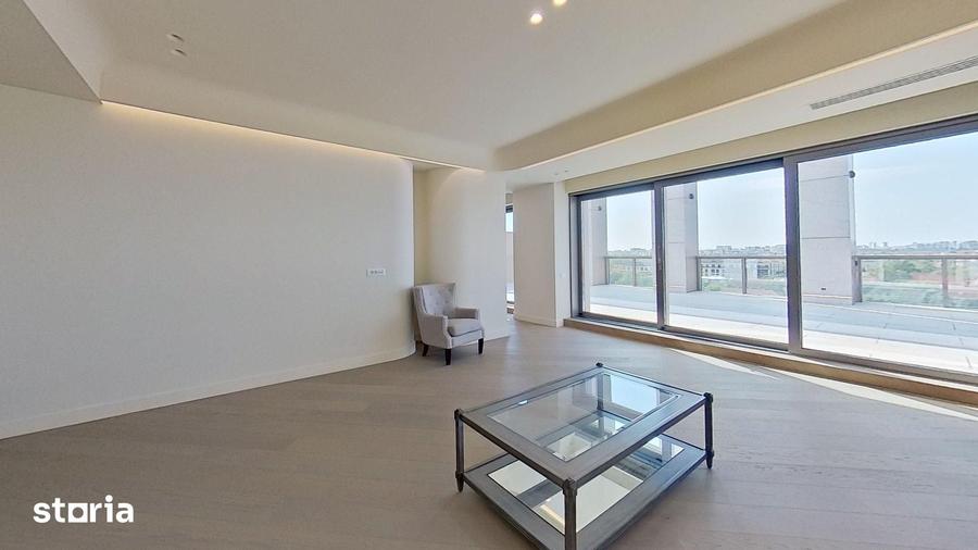 Apartament cu 5 camere în Central