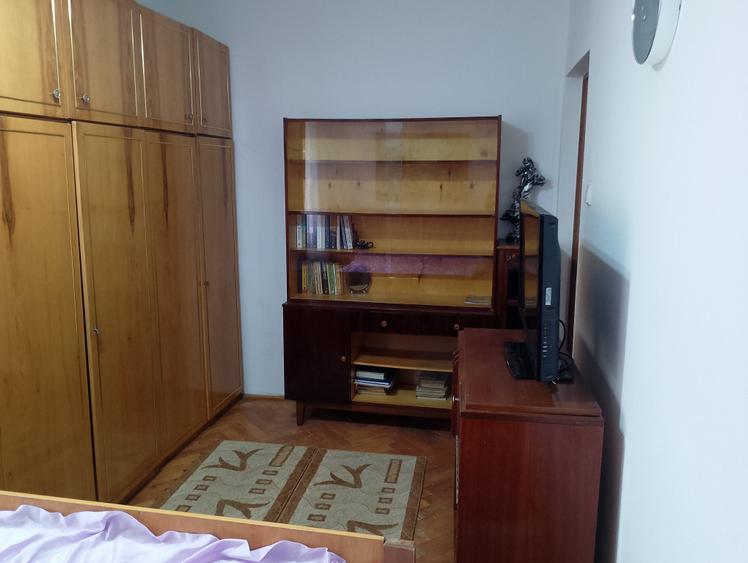 Apartament cu 2 camere semidecomandat în Girocului