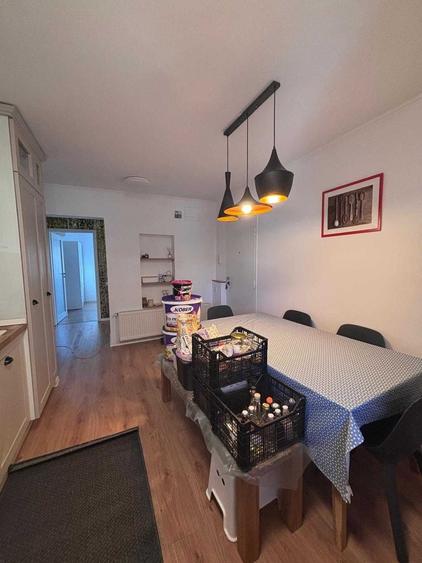 Apartament cu 4 camere decomandat în Grigorescu