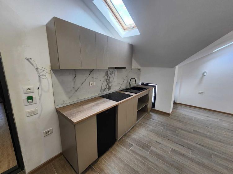 Casă cu 4 camere cu Teren 440 Mp în Apărătorii Patriei