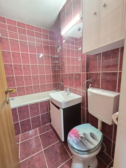 Apartament cu 3 camere decomandat în Mazepa 1
