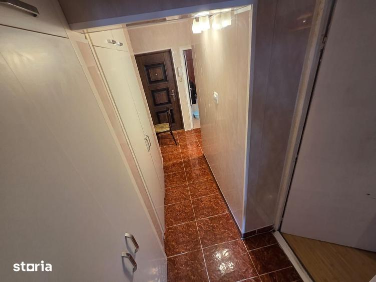 Apartament cu 2 camere decomandat în E3