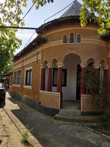 Casă cu 5 camere în Păuleasca