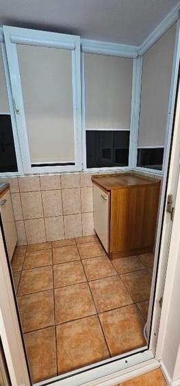 Apartament cu 3 camere decomandat, mobilat în Rahova