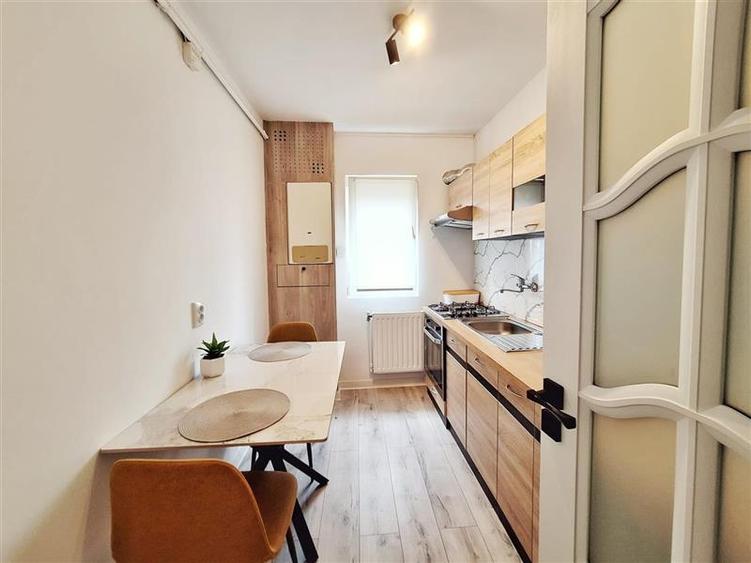 Apartament cu 2 camere nedecomandat în Central