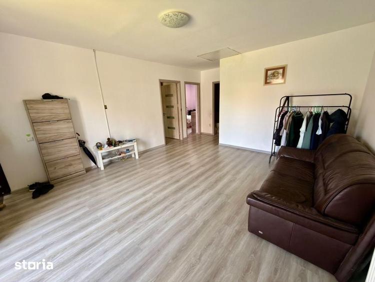 Casă cu 3 camere cu Teren 267 Mp în Malu Mare