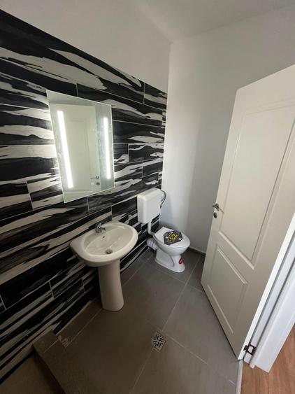 Casă cu 4 camere cu Teren 433 Mp în Bâcu