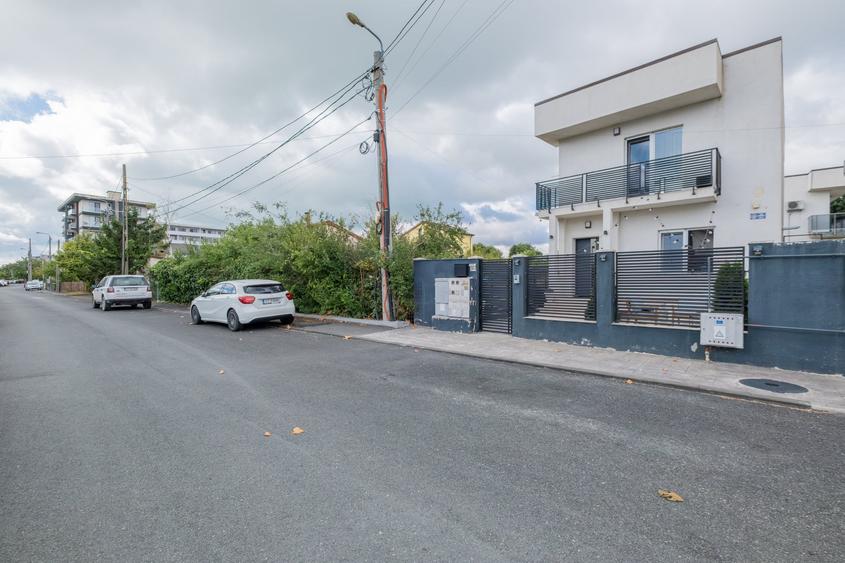 Casă individuală cu 3 camere cu Canalizare în Mamaia-Sat