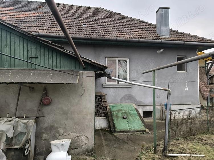 Casă cu 2 camere în Remetea