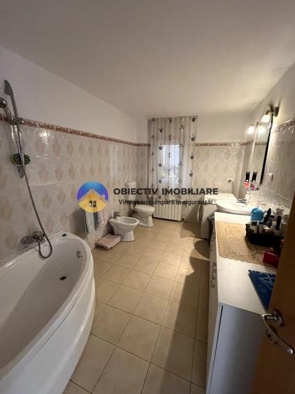 Casă cu 4 camere cu Canalizare în Gara Veche
