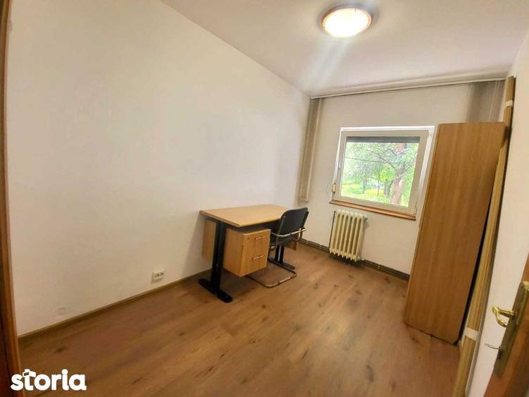 Apartament cu 4 camere, mobilat în Central