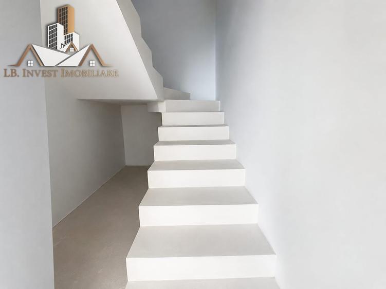 Duplex cu 5 camere cu Teren 348 Mp în Săcălaz
