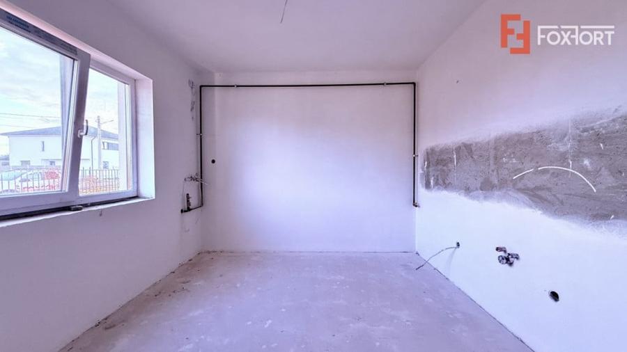 Casă cu 2 camere cu Teren 280 Mp în Sânandrei