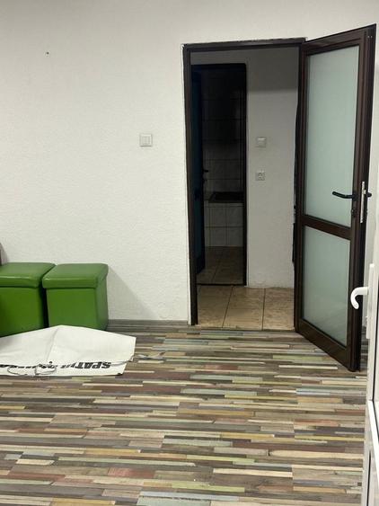 Spațiu comercial, de 64 mp, în Central