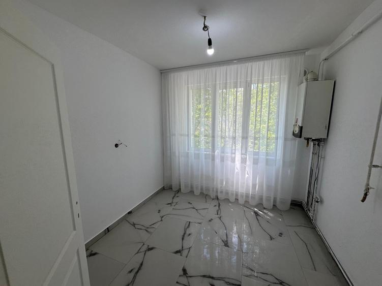 Apartament cu 3 camere în Alexandru cel Bun