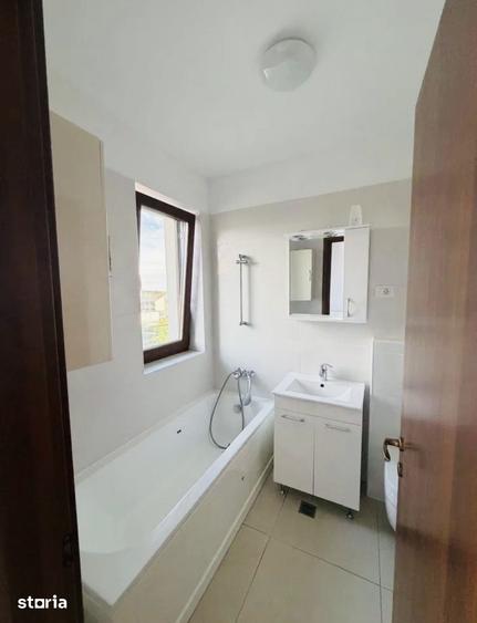 Apartament cu 4 camere în Sisești
