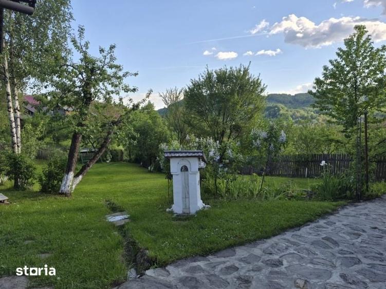 Casă cu 3 camere cu Teren 2250 Mp în Cerașu