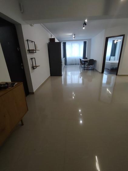 Apartament cu 2 camere semidecomandat în Florești