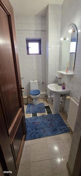 Apartament cu 4 camere în Democrației