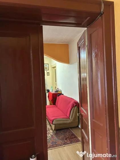 Casă cu 3 camere cu Teren 532 Mp în Central