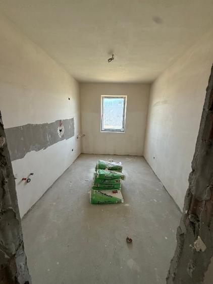 Apartament cu 2 camere decomandat în Fundeni