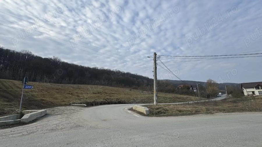 Teren de 600 mp, în Corunca