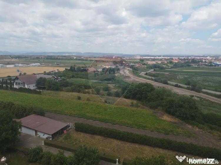 Teren de 500 mp, în Luna