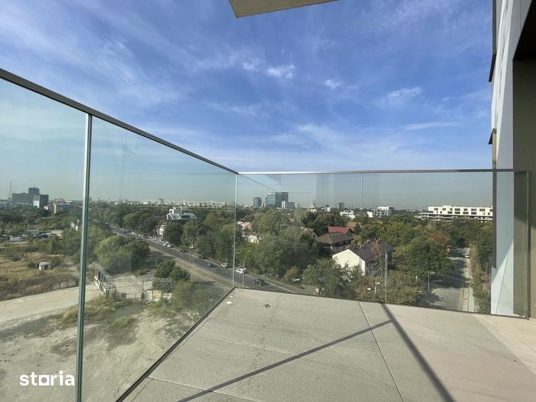 Apartament cu 3 camere semidecomandat în Tei