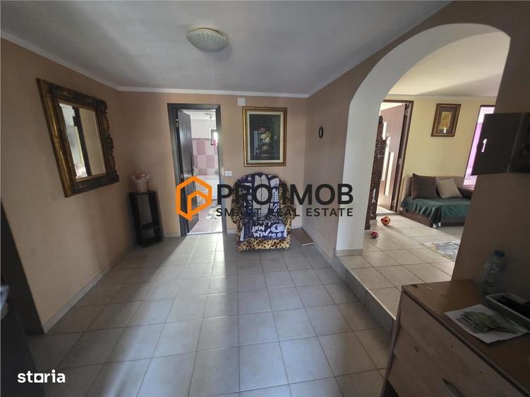 Casă cu 4 camere decomandat cu Teren 913 Mp în Vânători