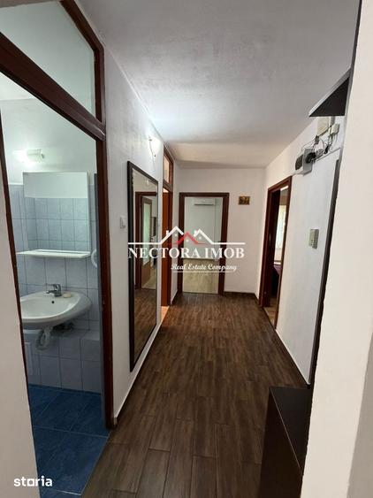 Apartament cu 3 camere în Decebal