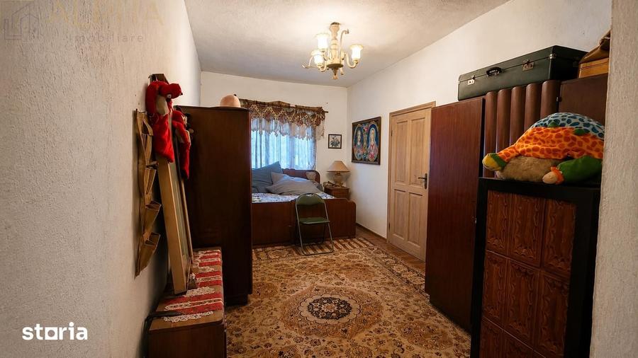 Casă cu 5 camere cu Teren 2320 Mp în Galații Bistriței