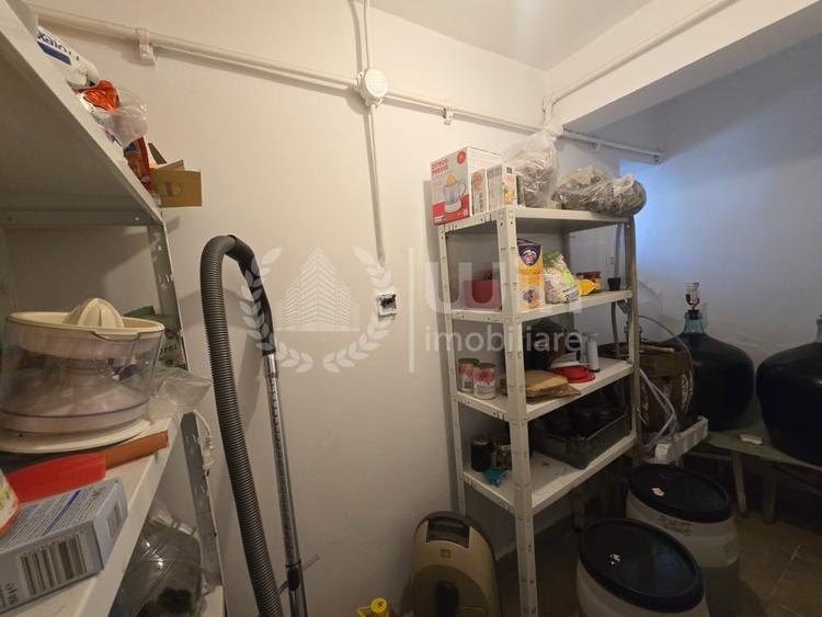 Casă individuală cu 4 camere cu Canalizare în Andrei Mureșanu
