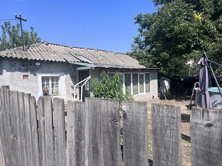Casă cu 4 camere în Exterior Vest