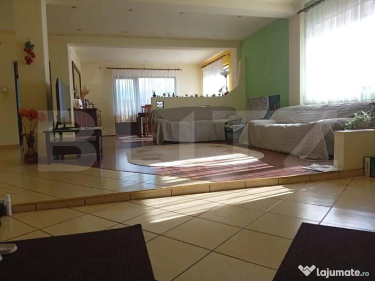 Casă cu 7 camere cu Teren 200 Mp în Tălmăcel
