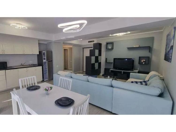 Apartament cu 2 camere, mobilat în Central — fotografia 3