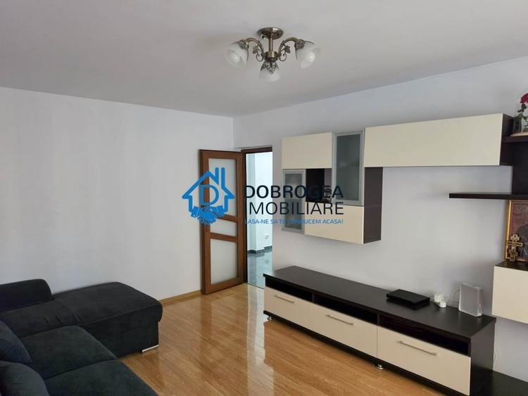 Apartament cu 3 camere decomandat, mobilat în E3