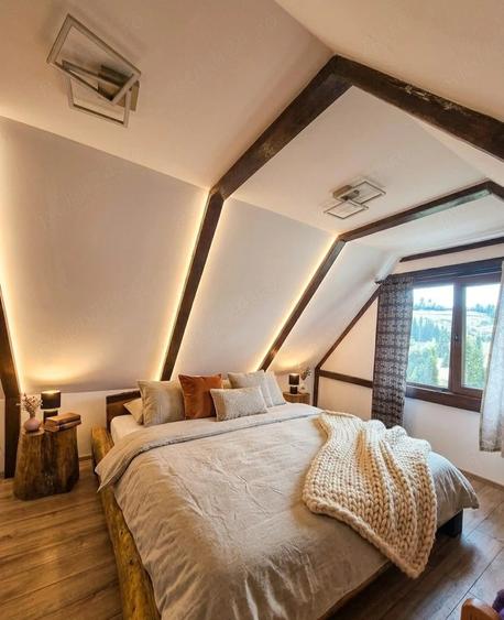 Casă cu 5 camere cu Teren 1578 Mp în Poiana Horea