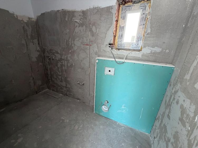 Casă individuală cu 4 camere cu Canalizare în Fundeni