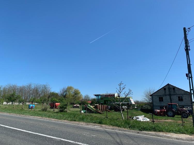 Teren Construcții intravilan de 10680 mp, în Pietreni
