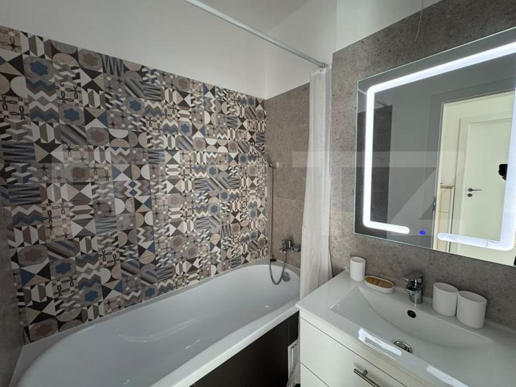 Apartament cu 2 camere semidecomandat, mobilat în Torontalului