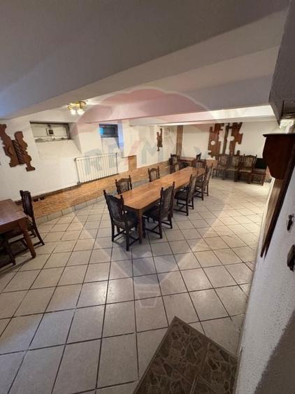 Spațiu comercial, de 320 mp, în Central